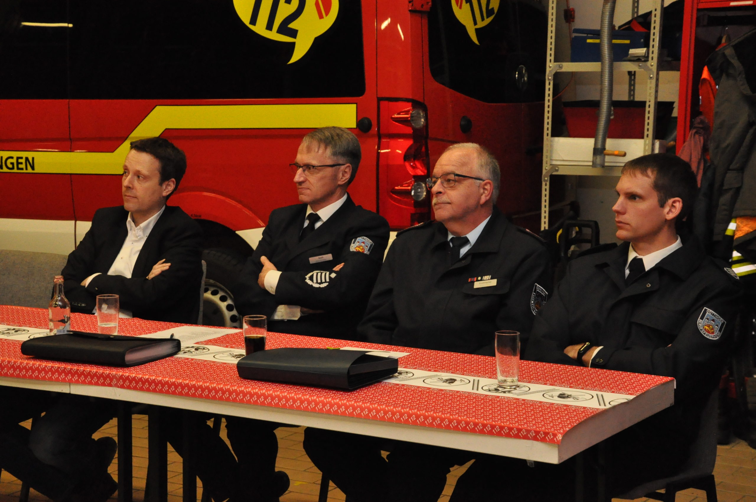 Gäste aus Politik, Berufs- und Freiwilliger Feuerwehr